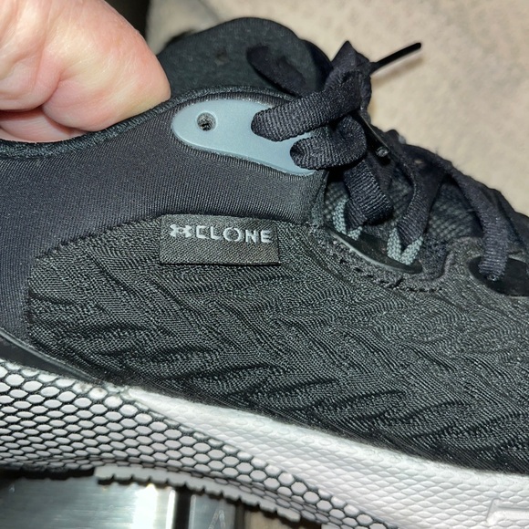 Under Armour HOVR Machina 3 Clone UA Black White Men Road Running 3026729-003 - Picture 8 of 9